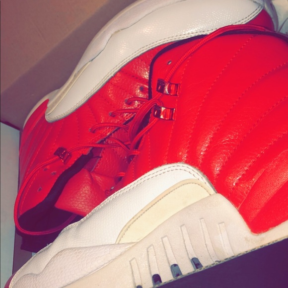 Retro gym red 12s